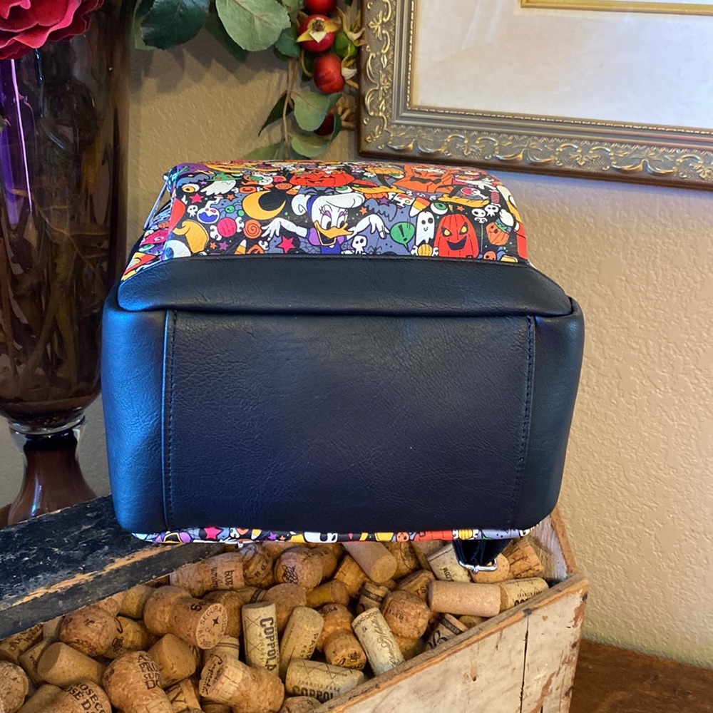 Loungefly Disney Halloween backpack - Picture 4 of 7